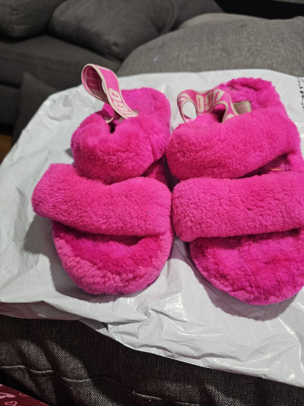 UGG Kids Fluff Slide Sandals in Hot Pink